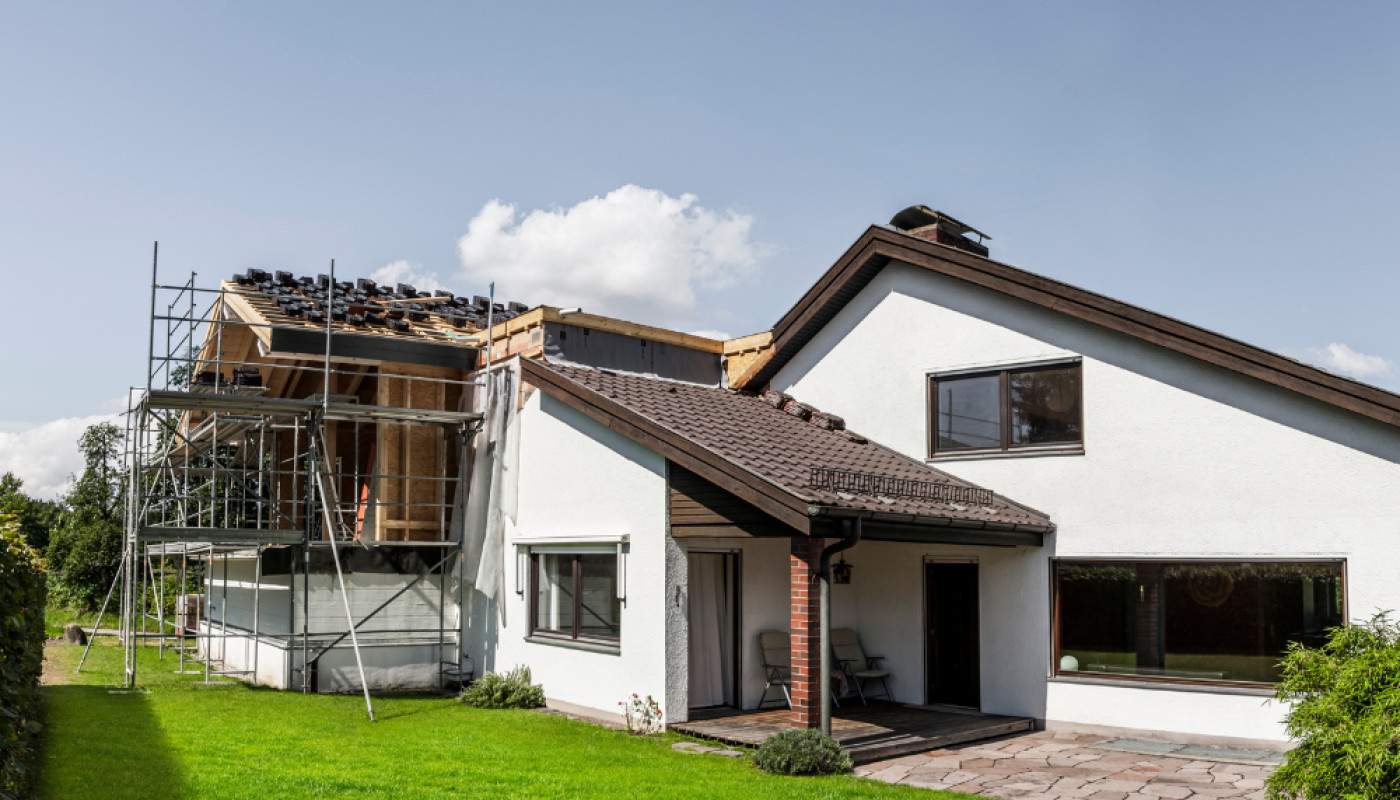 Quelle entreprise spécialisée contacter pour une extension de maison en région parisienne ?